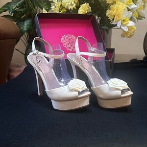 Vince Camuto Shoes Womens Vince Camuto Lively Whitebridal